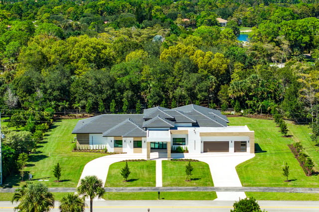 14817 Paddock Drive, Wellington, FL 33414