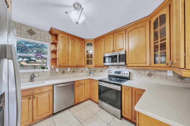 301 N 65th Way, Hollywood, FL 33024