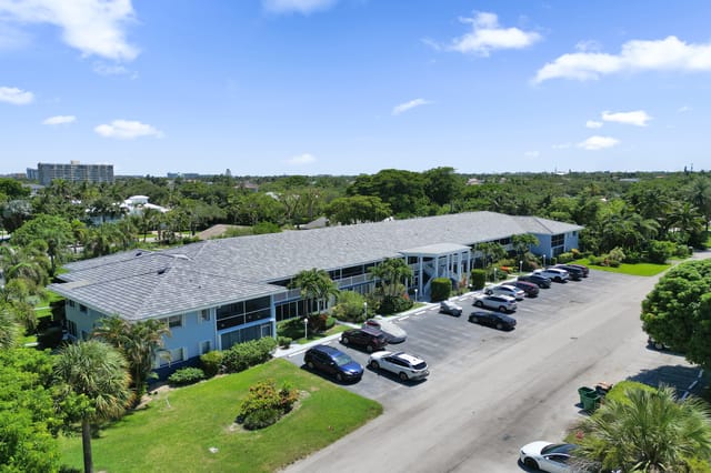2734 NE 27th Court 17, Lighthouse Point, FL 33064