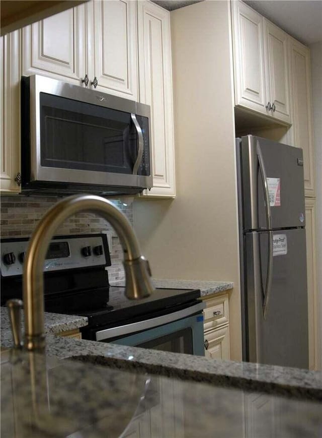 3071 sink, stove, microwave