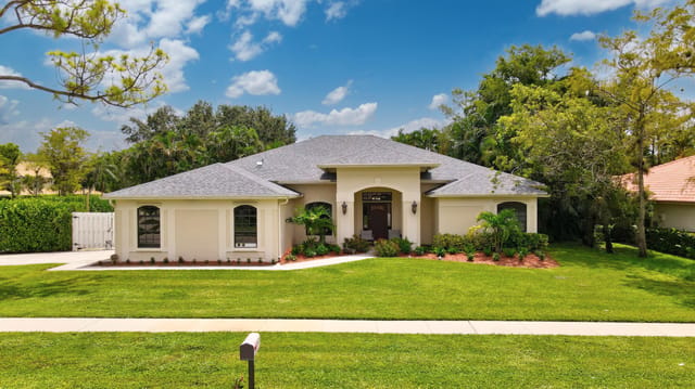 13823 Callington Drive, Wellington, FL 33414