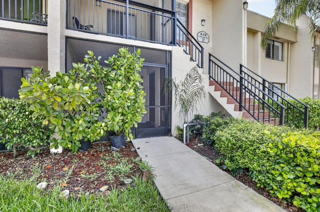 410 Lakeview Drive 103, Weston, FL 33326