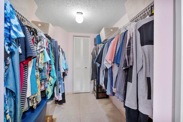 4270 Nw 40th St_005