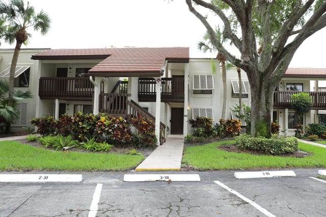 10187 Mangrove Drive 104, Boynton Beach, FL 33437