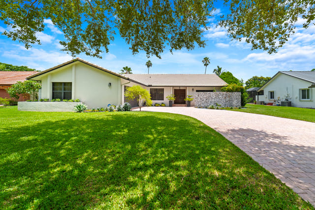 9235 NW 1st Street, Coral Springs, FL 33071