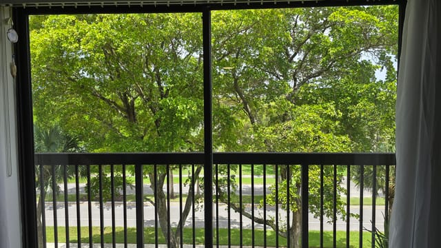 4965 E SABAL PALM Boulevard 403, Tamarac, FL 33319
