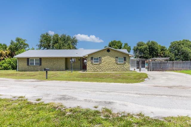6911 SE 88TH Boulevard, Okeechobee, FL 34974