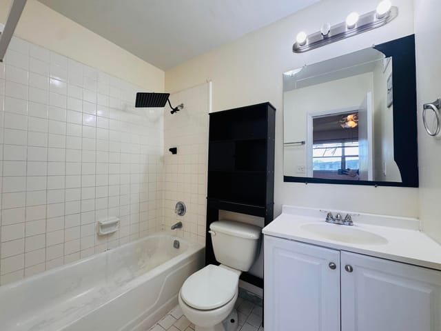 8025 S Colony Circle 203, Tamarac, FL 33321