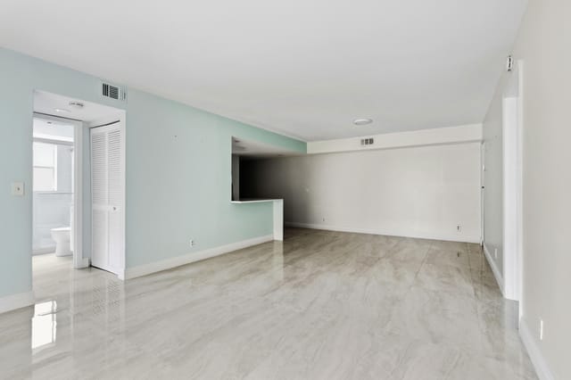 12069 Royal Palm Blvd_009
