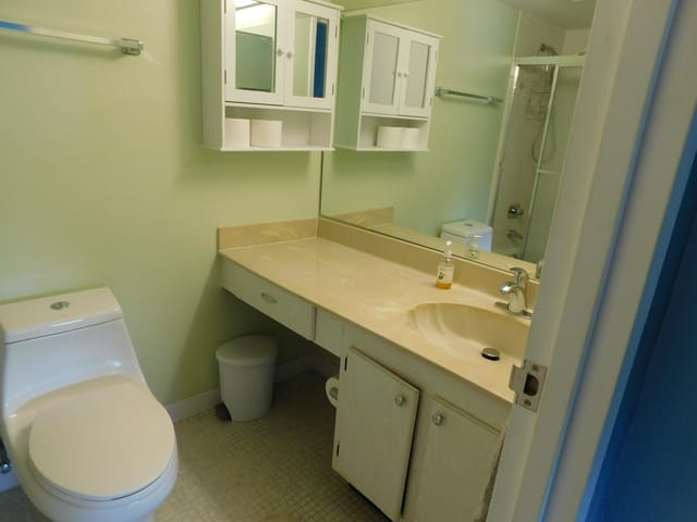4851 NW 26TH Court 443, Lauderdale Lakes, FL 33313