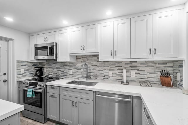 4502 N FEDERAL Highway 167H, Lighthouse Point, FL 33064