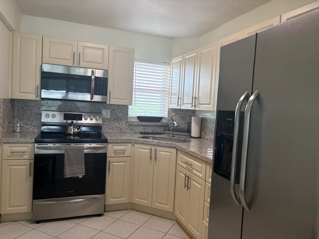 8900 Washington Boulevard Ph12, Pembroke Pines, FL 33025
