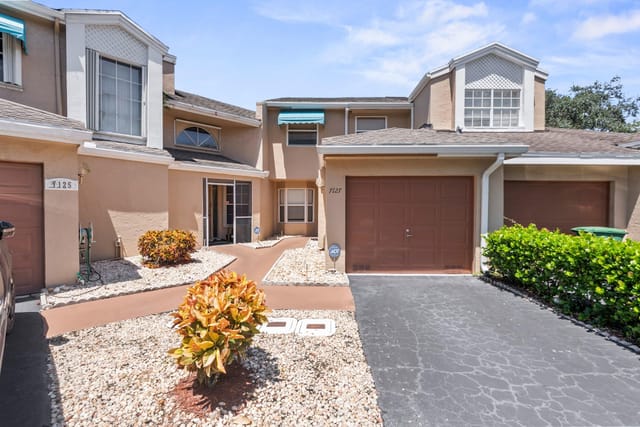 7127 WOODMONT Way 7127, Tamarac, FL 33321