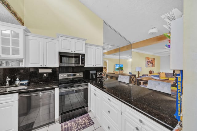 6 Kitchen (2)