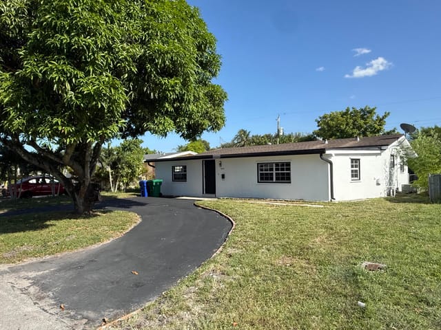 7820 ORLEANS Street, Miramar, FL 33023