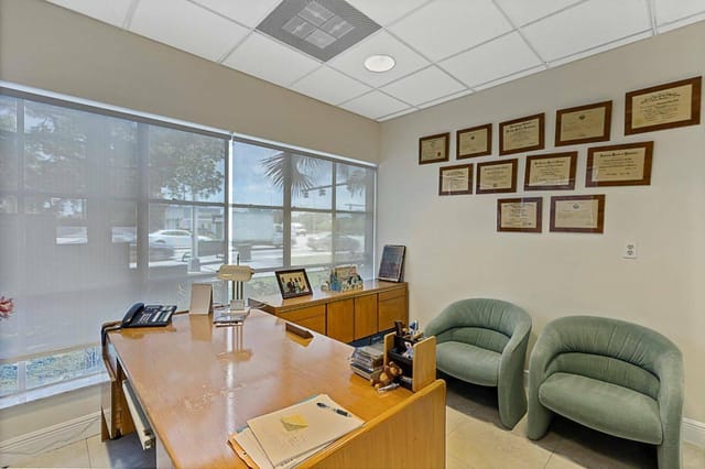 100 E COMMERCIAL Boulevard, Oakland Park, FL 33334