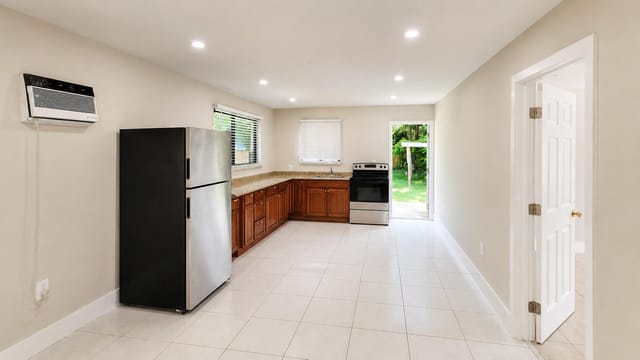 6220 SW 27TH Street 3, Miramar, FL, 3302