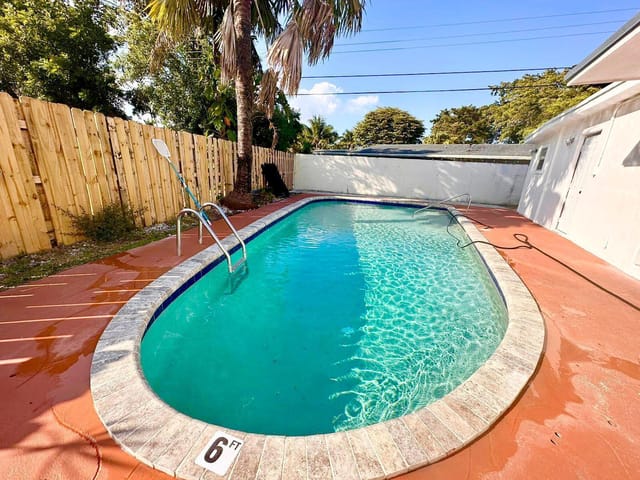 601 NW 38th Street, Deerfield Beach, FL 33064