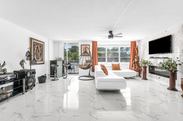 2150 SANS SOUCI Boulevard C204, North Miami, FL 33181