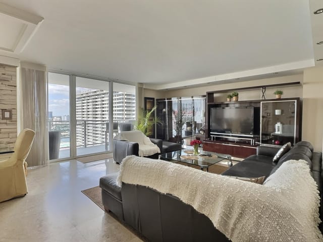 2030 S Ocean Drive 1626, Hallandale Beach, FL 33009