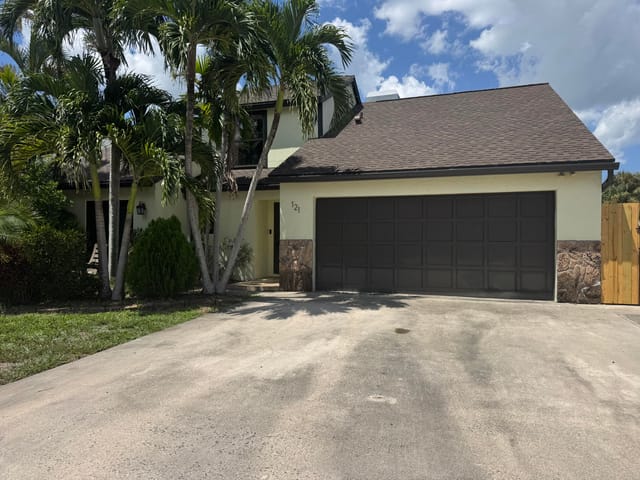 121 BEAUMONT Lane, Palm Beach Gardens, FL 33410