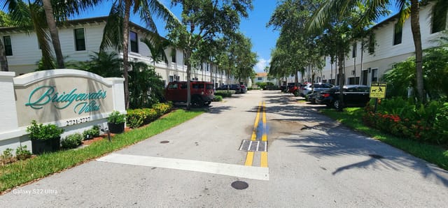 2723 NE 14th Street 108, Pompano Beach, FL 33062