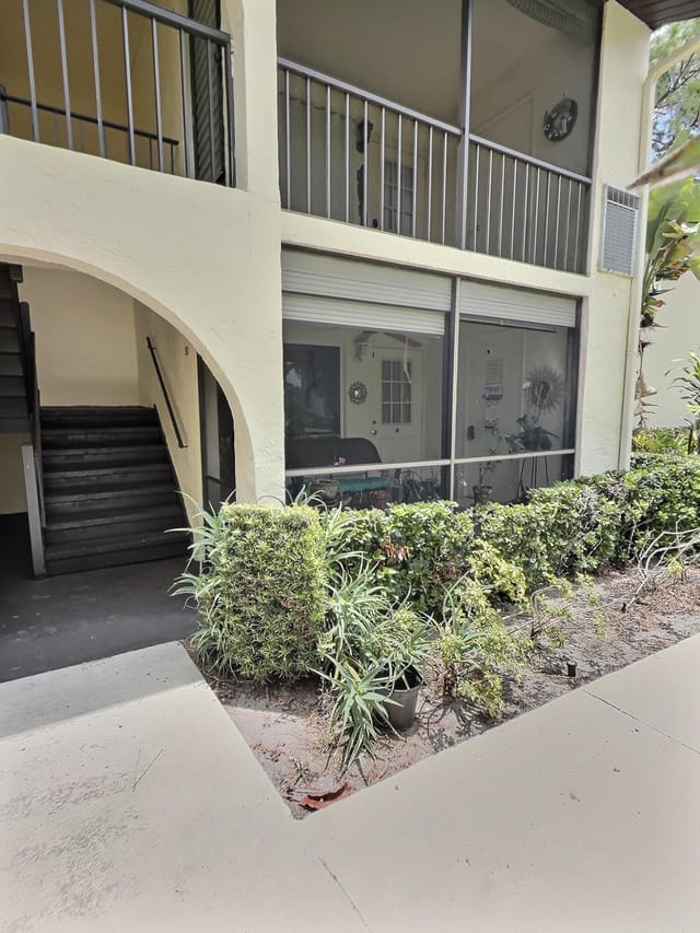 3531 PINE TREE Court B-1, Greenacres, FL 33463