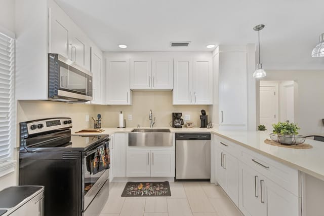 414 Ocean Breeze, Lake Worth Beach, FL 33460