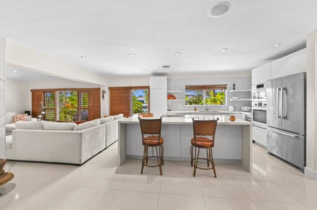 10 Kitchen 01