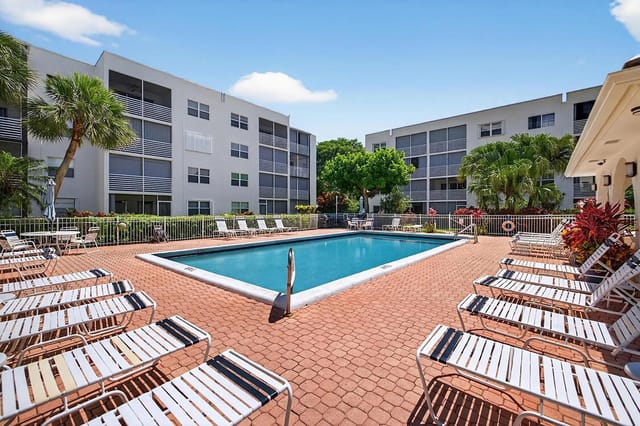 1541 S OCEAN Boulevard 122, Lauderdale-By-The-Sea, FL 33062