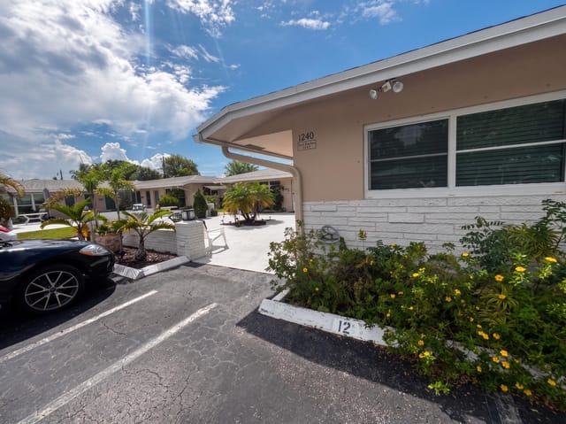 1240 SE 3RD Court 12, Deerfield Beach, FL 33441