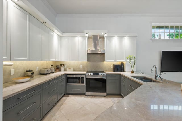 15-2647 Edgewater Dr, Weston-41