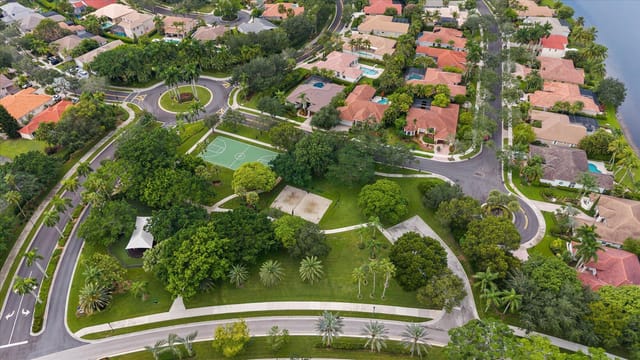 61-2647 Edgewater Dr, Weston-18