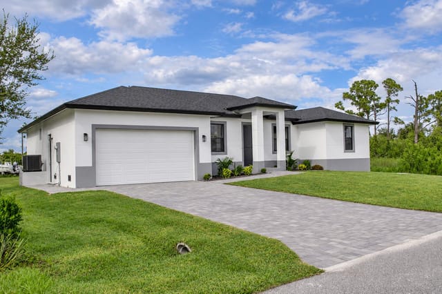 15633 LAKELAND Circle, Port Charlotte, FL 33981