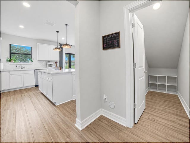 32-Kitchen-Pantry