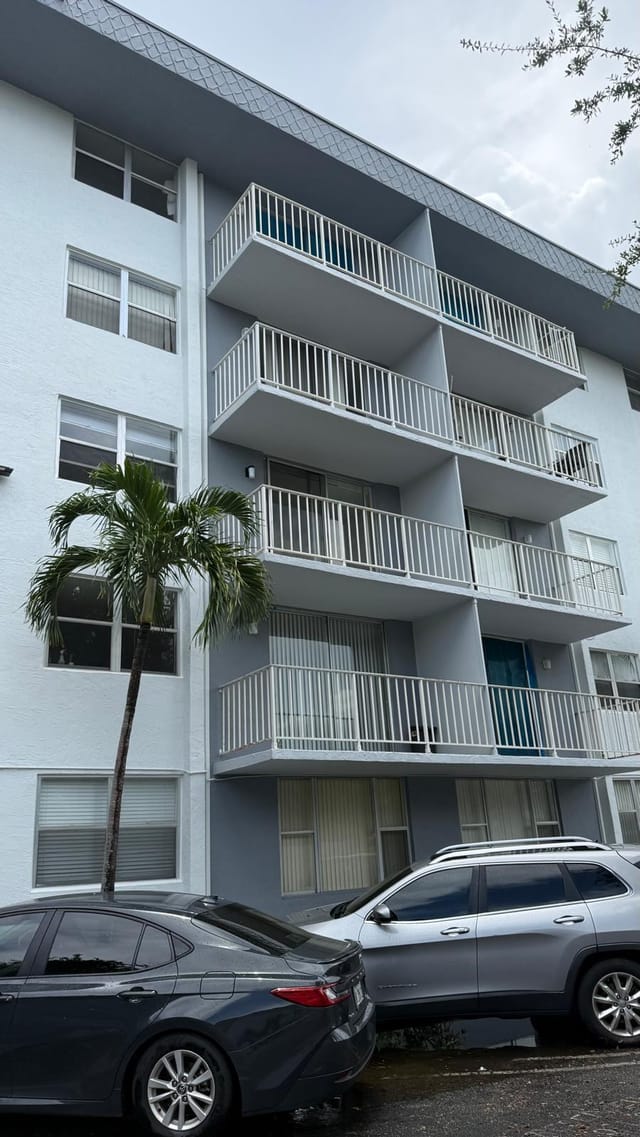 1805 E Sans Souci Boulevard 434, North Miami, FL 33181