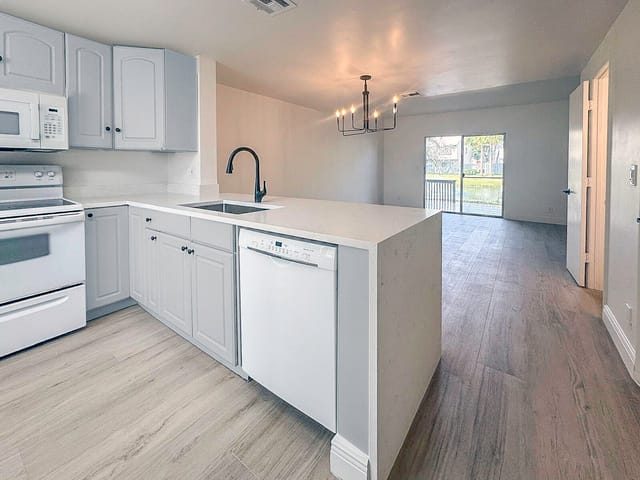 153 SW 3RD Street, Pompano Beach, FL 33060