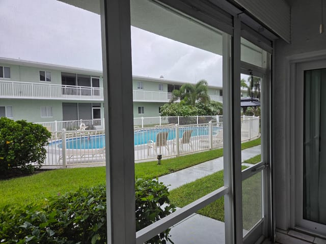 2100 NE 38TH Street 110, Lighthouse Point, FL 33064