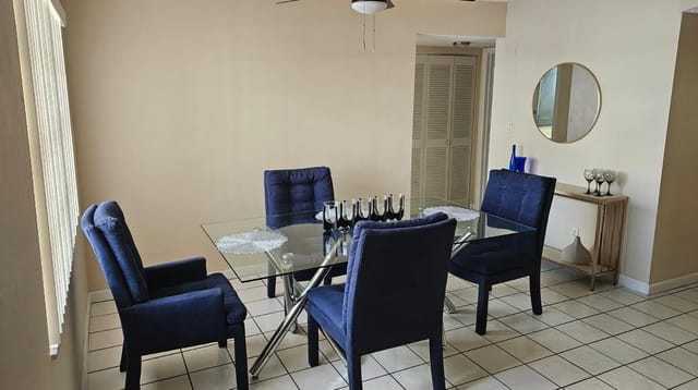 4270 NW 40TH Street 104, Lauderdale Lakes, FL 33319