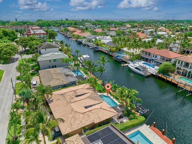 2810 NE 48th Court, Lighthouse Point, FL 33064