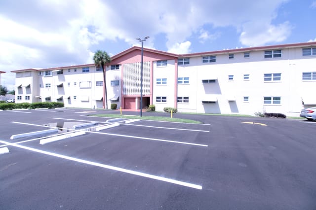 5300 WASHINGTON Street P236, Hollywood, FL 33021