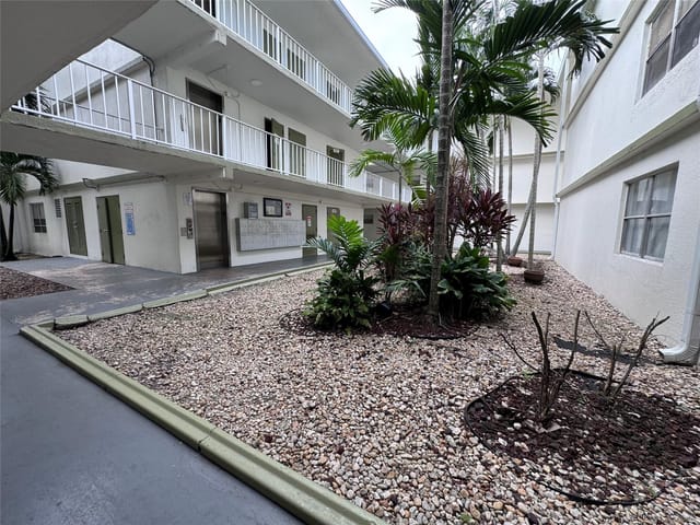 4205 N UNIVERSITY Drive 107, Sunrise, FL 33351