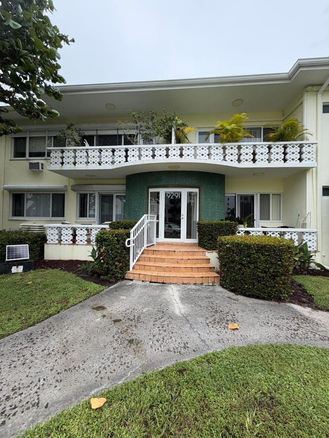 9291 W Bay Harbor Drive 8, Bay Harbor Islands, FL 33154