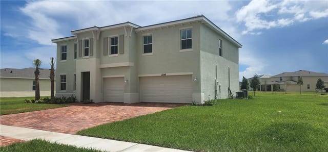 13248 NW Copper Creek Drive, Port St. Lucie, FL 34987