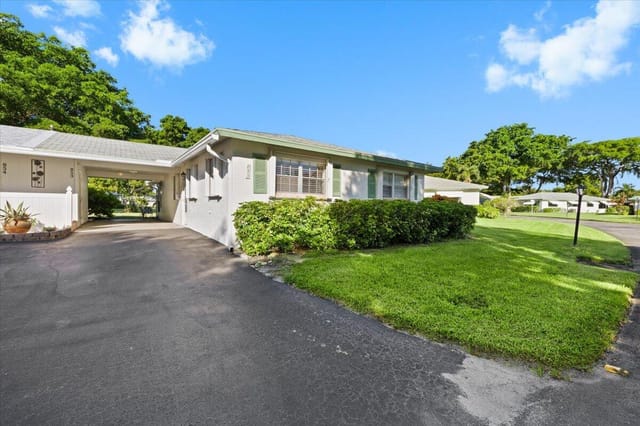 853 Meadowlark Lane 853, Delray Beach, FL 33445