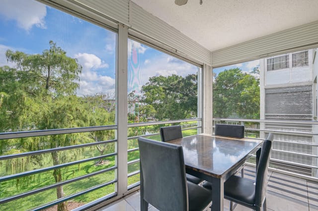 4851 NW 26TH Court 343, Lauderdale Lakes, FL 33313
