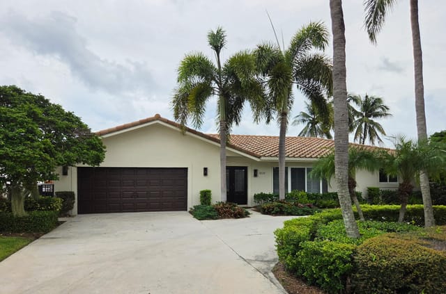 4220 NE 24TH Avenue, Lighthouse Point, FL 33064