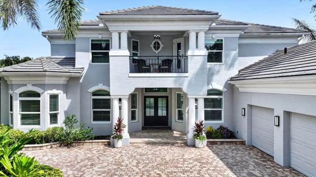 700 MARBRISA RIVER Lane, Vero Beach, FL 32963