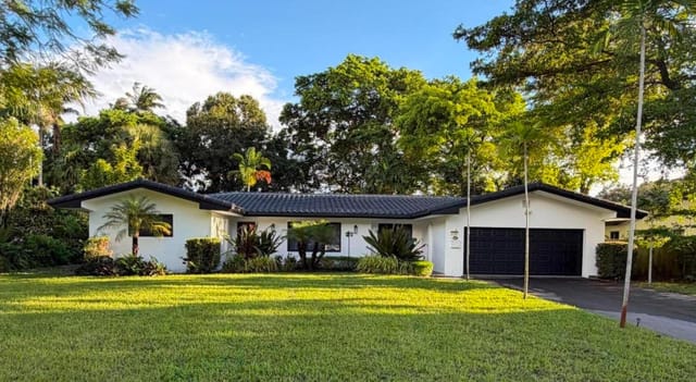 4190 SW 4th Street, Plantation, FL 33317