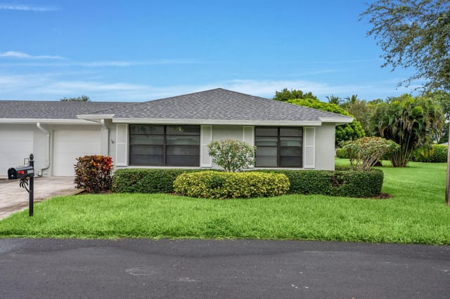 9880 Chestnut Tree Terrace B, Boynton Beach, FL 33436